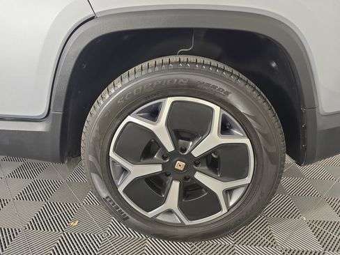 Used 2024 Rivian R1T Adventure image 10