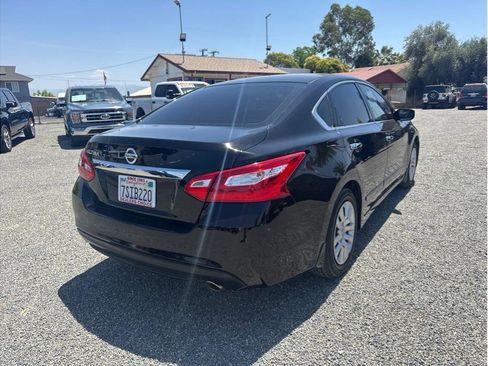 Used 2016 Nissan Altima 2.5 S w/ Power Driver Seat Package FWD image 5