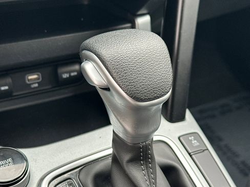 Used 2025 Kia Seltos LX image 27