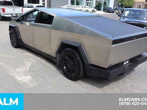 Used 2024 Tesla Cybertruck AWD Crew Cab image 9