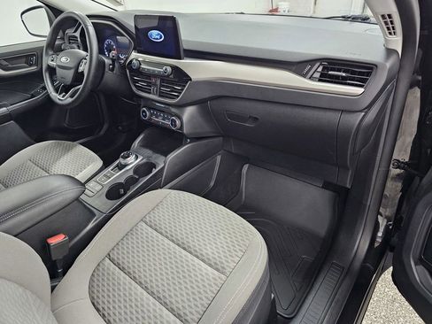 Used 2022 Ford Escape SE w/ Cold Weather Package FWD image 12