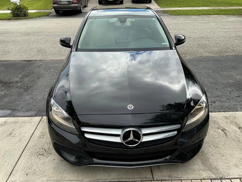 Used 2018 Mercedes-Benz C 300 Sedan image 2