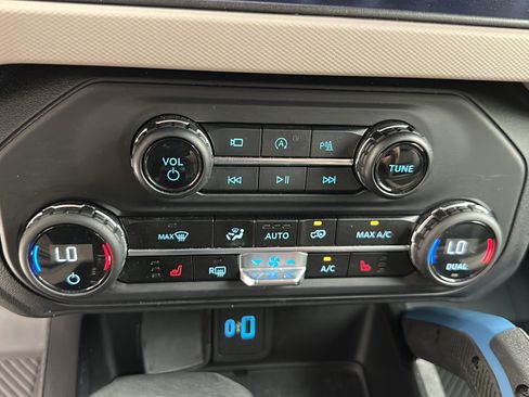 Used 2023 Ford Bronco Wildtrak AWD/4WD image 20