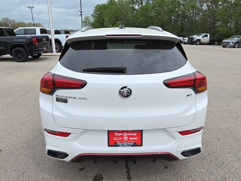 Certified 2022 Buick Encore GX Essence w/ Sport Touring Package FWD image 7