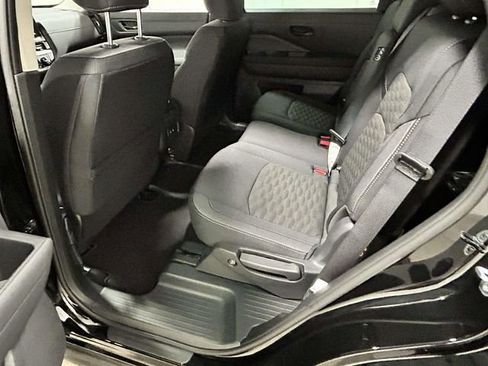 New 2026 Nissan Pathfinder SV FWD image 8