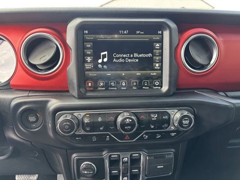 Used 2020 Jeep Wrangler Unlimited Rubicon w/ Dual Top Group image 16