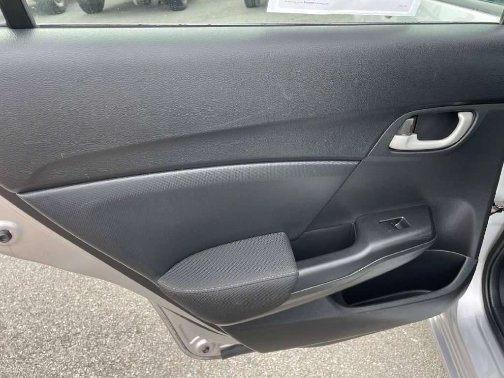 Used 2015 Honda Civic SE image 11