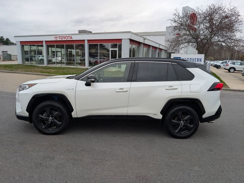 Used 2021 Toyota RAV4 XSE image 2