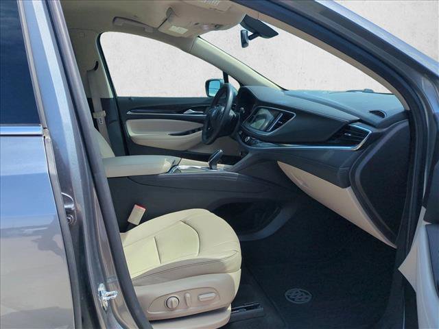 Used 2020 Buick Enclave Essence w/ Sound and Sites Package FWD image 21