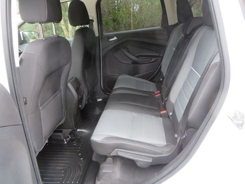 Used 2013 Ford Escape SE w/ Class II Trailer Tow Pkg image 18