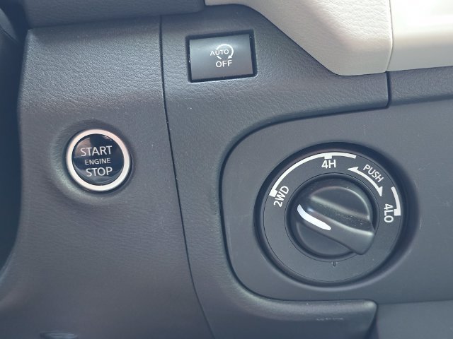 Certified 2025 Nissan Frontier SV AWD/4WD image 22