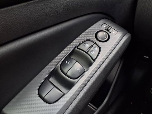 Used 2025 Nissan Altima 2.5 SV image 23