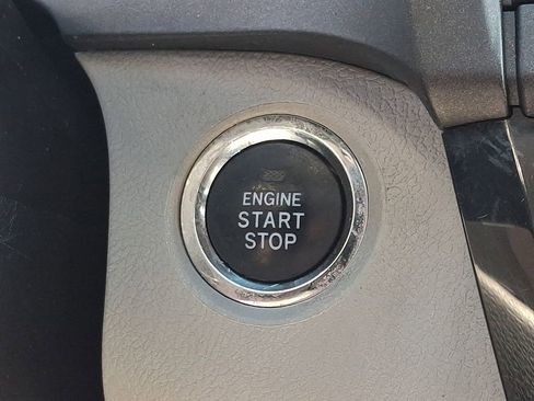 Used 2017 Toyota Sienna FWD image 23