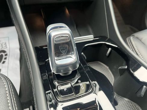 Used 2023 Volvo XC40 B5 Plus w/ Driver Assist Package image 24