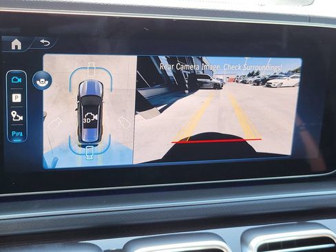 Used 2025 Mercedes-Benz GLS 450 4MATIC image 26