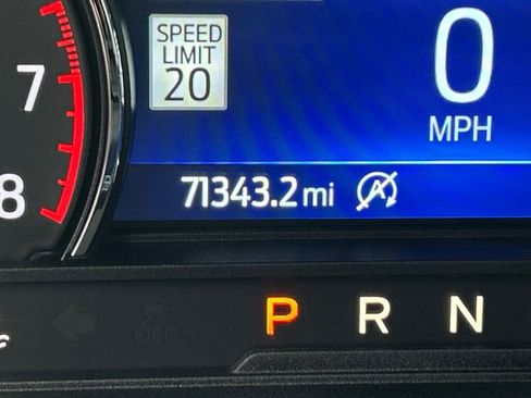 Used 2021 Ford Explorer XLT w/ Equipment Group 202A image 18