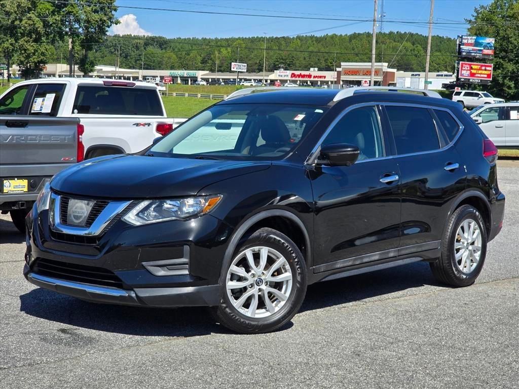 Used 2017 Nissan Rogue SV w/ Sun & Sound Touring Package FWD image 2