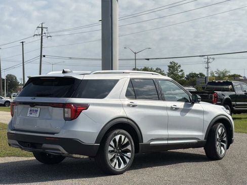 New 2026 Ford Explorer Platinum AWD/4WD image 4