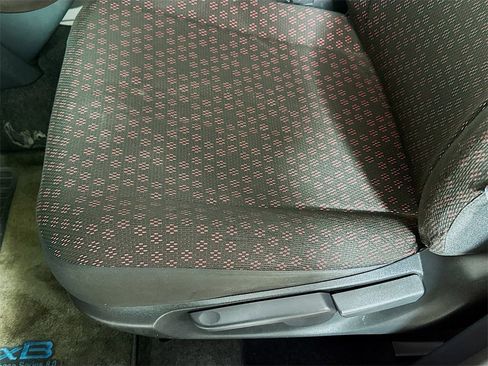 Used 2009 Scion xB Base image 9