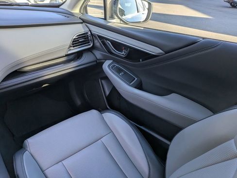 Used 2022 Subaru Outback Limited image 15