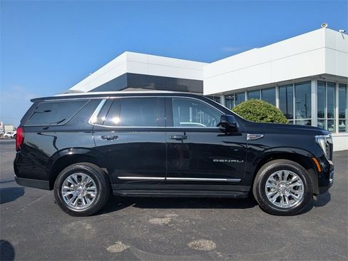 Used 2025 GMC Yukon Denali image 3