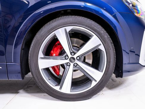 Used 2024 Audi SQ8 Prestige w/ Prestige Package image 12