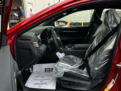 New 2026 Toyota Camry Hybrid image 9