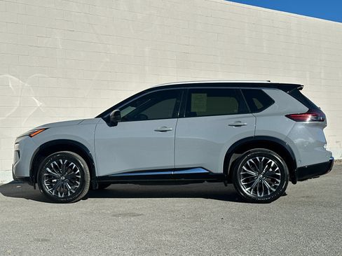 Used 2024 Nissan Rogue Platinum w/ Platinum Premium Package AWD/4WD image 6