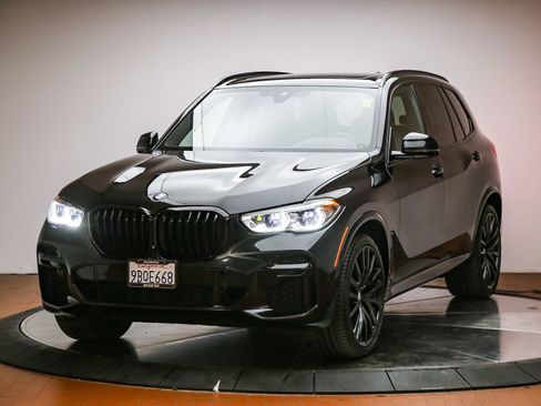 Certified 2022 BMW X5 xDrive40i w/ M Sport Package AWD/4WD image 1