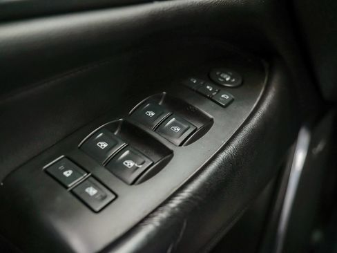 Used 2017 Cadillac Escalade ESV Luxury AWD/4WD image 46