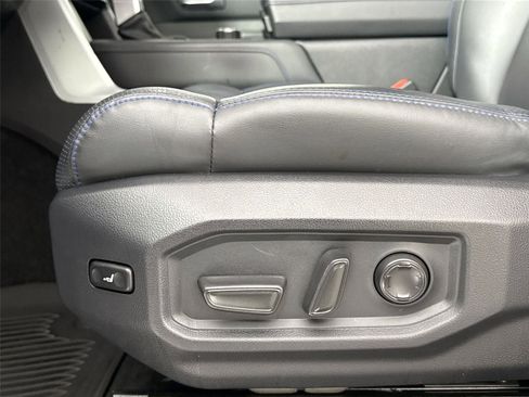 Certified 2024 Toyota Sequoia Platinum image 31