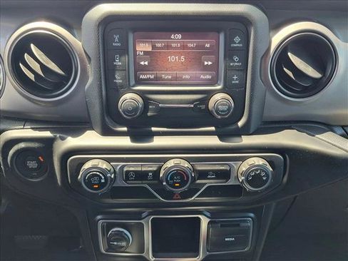 Used 2021 Jeep Gladiator Sport AWD/4WD image 12