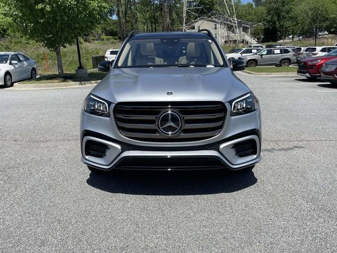 Used 2024 Mercedes-Benz GLS 450 4MATIC image 9