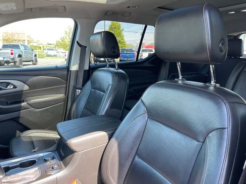 Used 2020 Chevrolet Traverse LT w/ LT Premium Package AWD/4WD image 20