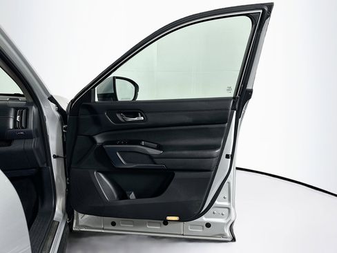 Used 2022 Nissan Pathfinder SL w/ SL Premium Package image 35