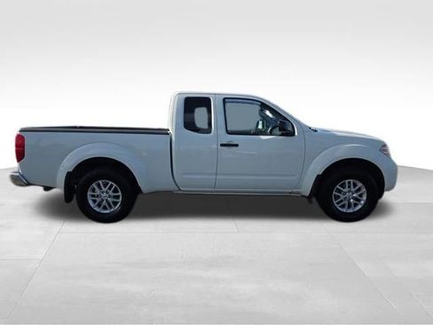 Used 2019 Nissan Frontier SV w/ Value Truck Package image 11