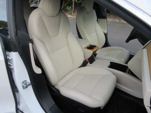 Used 2021 Tesla Model S Long Range Plus AWD/4WD image 22