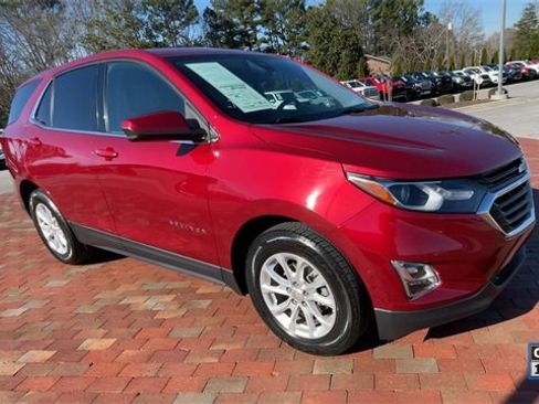 Used 2020 Chevrolet Equinox LT image 3