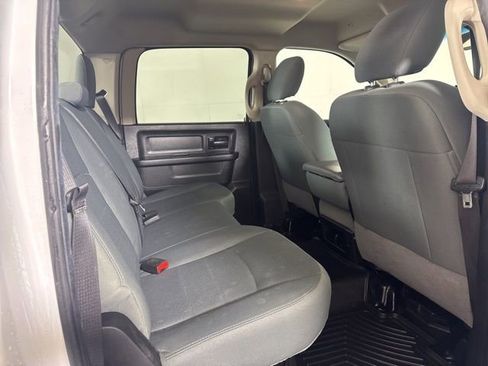 Used 2018 RAM 1500 ST w/ SXT Appearance Group image 5