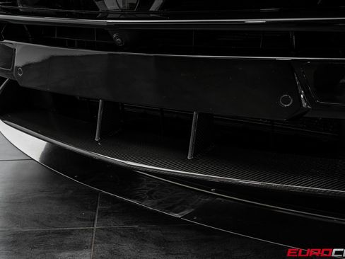 Used 2023 Lamborghini Urus Performante AWD/4WD image 13