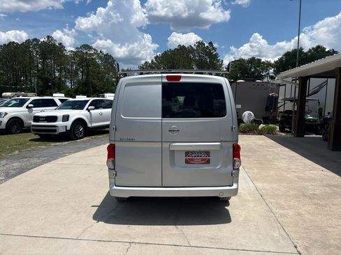 Used 2013 Nissan NV200 SV w/ Technology Pkg FWD image 6
