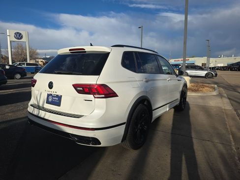 Certified 2024 Volkswagen Tiguan SE R-Line image 6