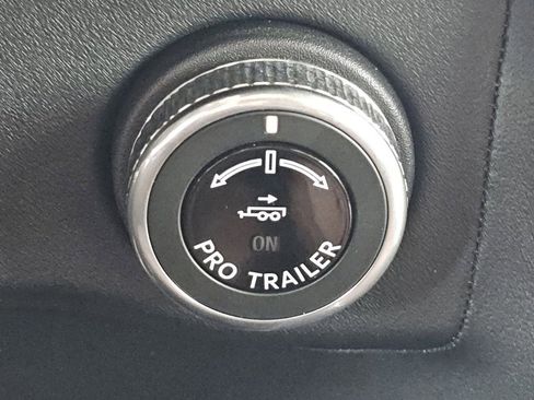 Used 2025 Lincoln Navigator Reserve AWD/4WD image 10