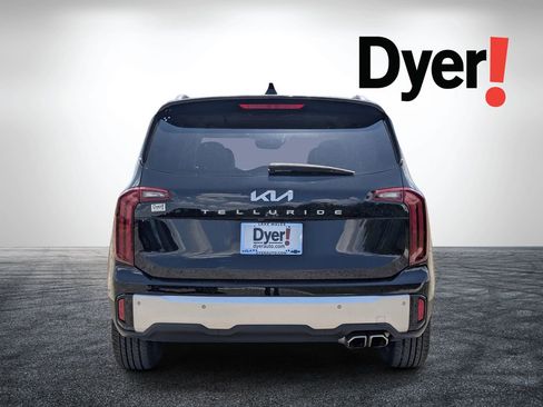Used 2023 Kia Telluride S FWD image 5