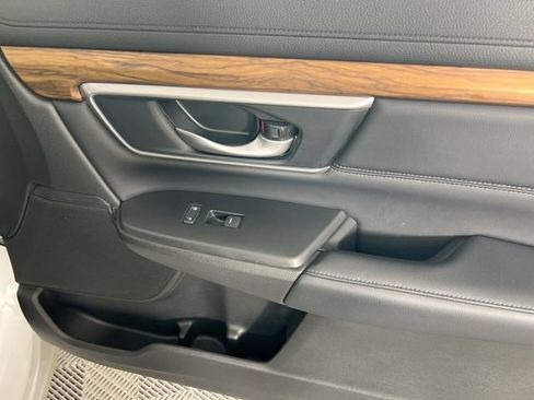 Used 2020 Honda CR-V Touring image 31
