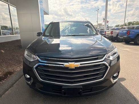Used 2021 Chevrolet Traverse LT AWD/4WD image 3