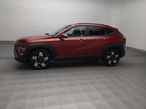 Used 2025 Hyundai Kona SEL image 2