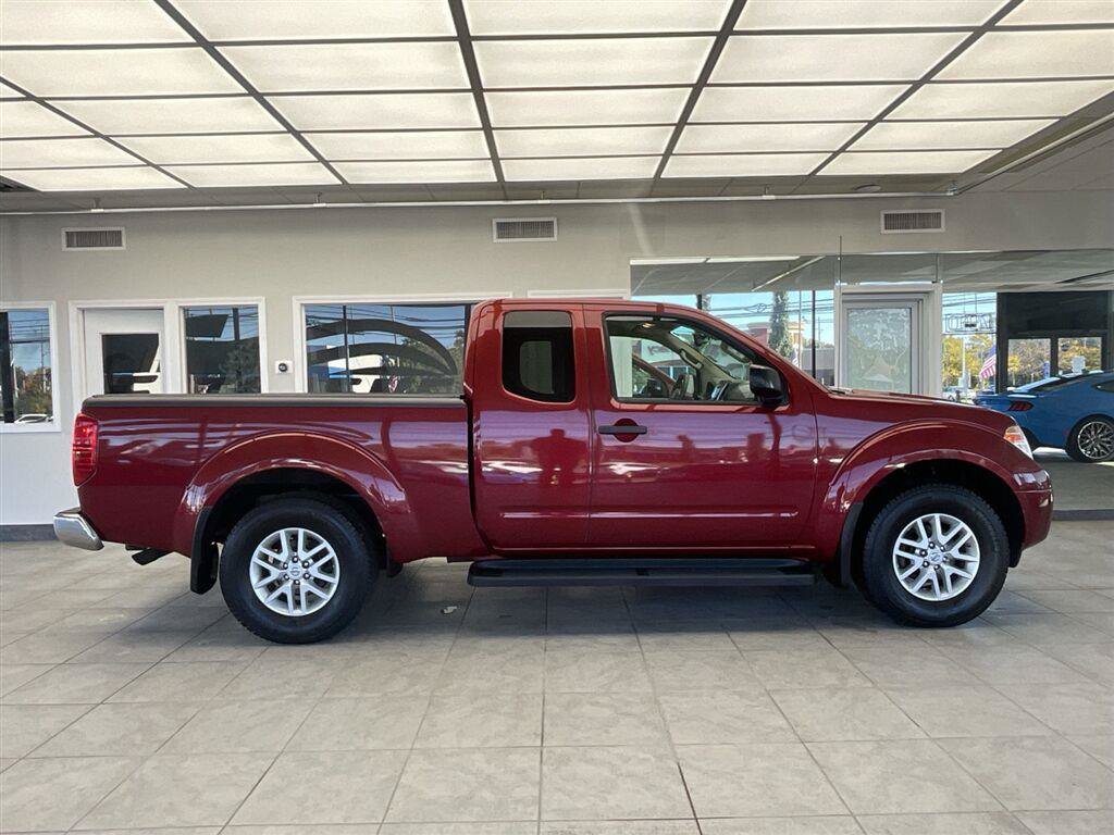 Used 2016 Nissan Frontier SV w/ SV Value Truck Package AWD/4WD image 4