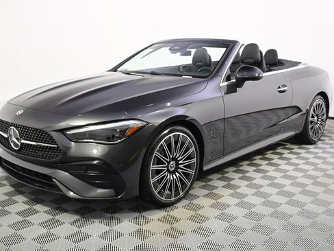 Used 2025 Mercedes-Benz CLE 300 4MATIC Cabriolet w/ Night Package image 10