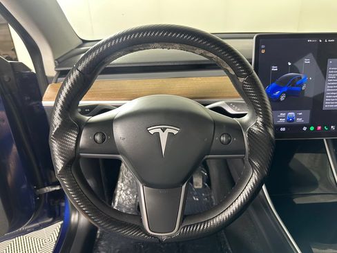 Used 2021 Tesla Model Y Long Range AWD/4WD image 24